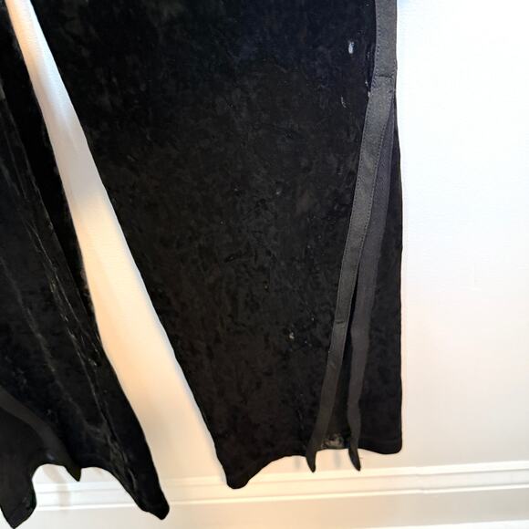 Free People We Are HAH Jump On It Velvet Jumpsuit In Black Size Large New - Picture 9 of 16